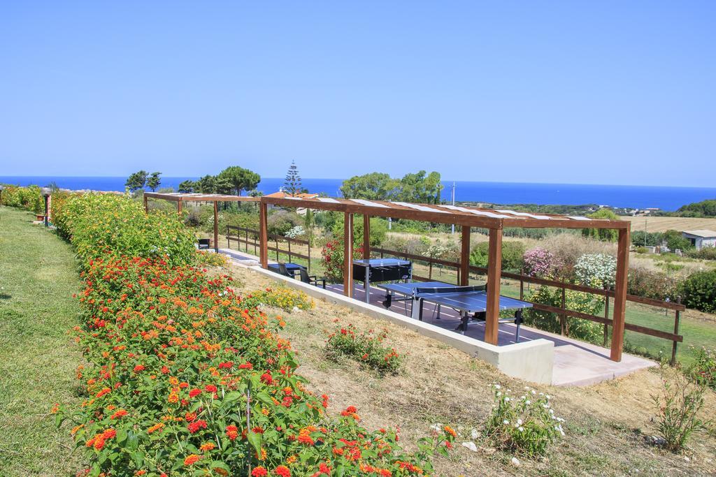 Abbaidda Hotel Valledoria  Extérieur photo
